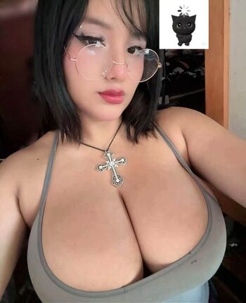 Anniethv leaked private photo uncensored HD quality