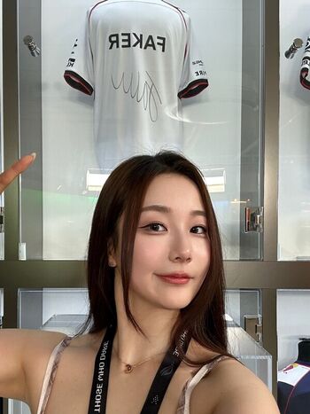 Athena jiang page leaked private photo uncensored HD quality
