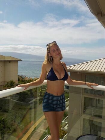 Elizabeth dalechek leaked private photo uncensored HD quality