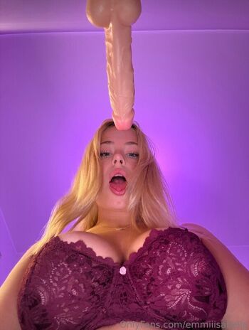 Emmiiisabella  page leaked private photo uncensored HD quality