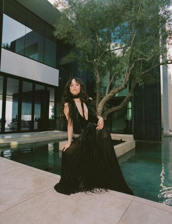Jenna ortega  page leaked private photo uncensored HD quality