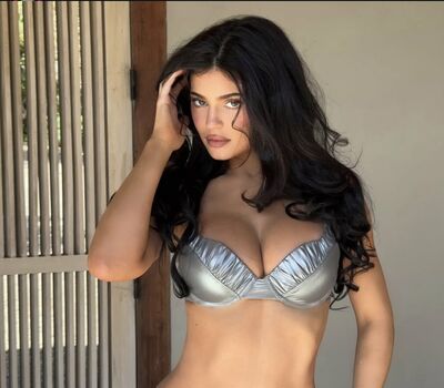 Kylie jenner leaked private photo uncensored HD quality