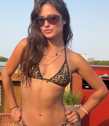 Louannvecchia leaked private photo uncensored HD quality
