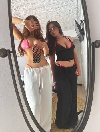 Louiselaingx leaked private photo uncensored HD quality