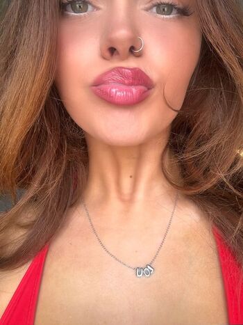 Louiselaingx leaked private photo uncensored HD quality