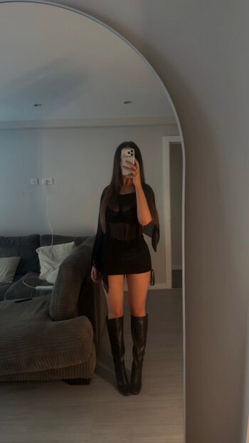 Louiselaingx leaked private photo uncensored HD quality