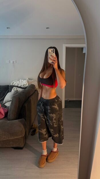 Louiselaingx leaked private photo uncensored HD quality