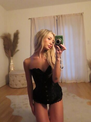 Taylor hudson leaked private photo uncensored HD quality